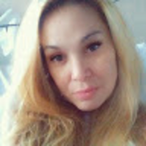 Meet your Posher, Cassandra - Picture 1 of 1